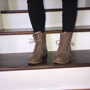 FINAL PRICE💥bucco capensis combat boots 7M